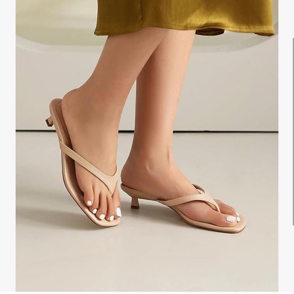 BNIB Nude kitten heels - Picture 2 of 4